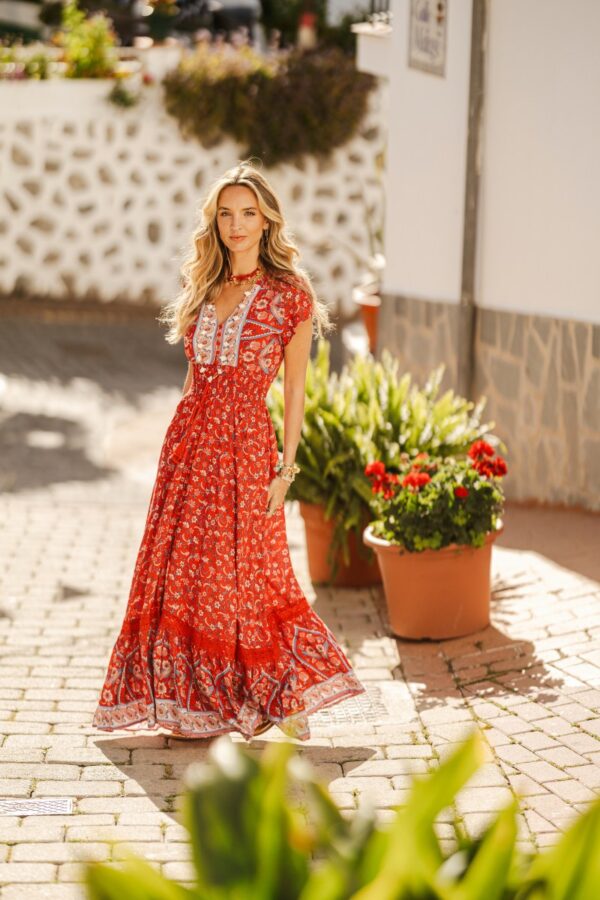 Colección Jaase 2025 – Vestido Romi Ruby Rouge