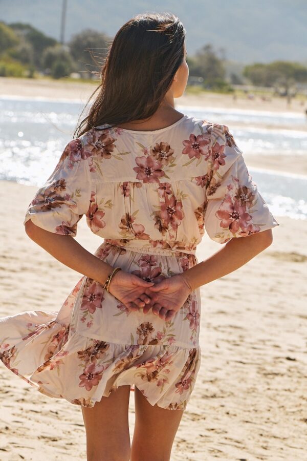 Alternative back image of the Jaase Dhalia Love Story dress