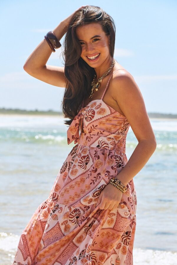 Jaase fashion in Europe – Bambi Tahitian dress available at Mireia’s Dream