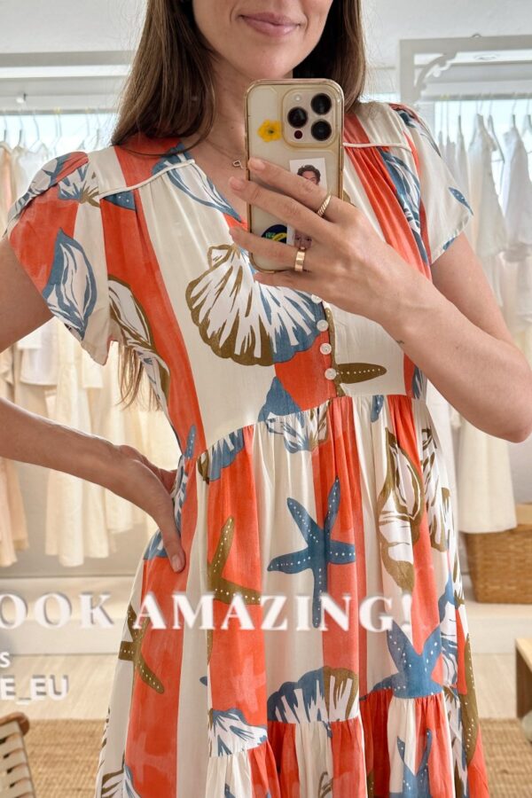 Detalle del print Long Island en el vestido Jaase Tracey, con conchas y estrellas de mar