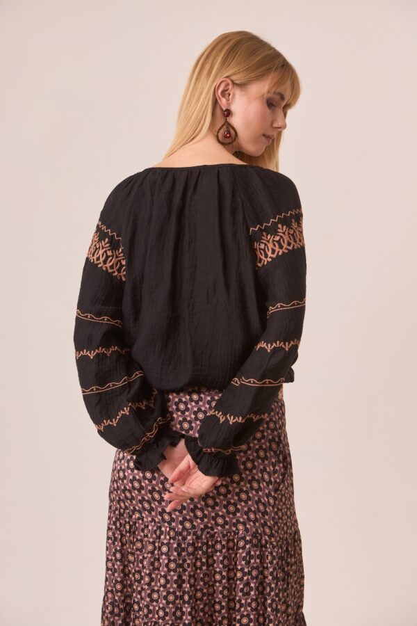 nkn nekane blusa boho bordada zaurak espalda