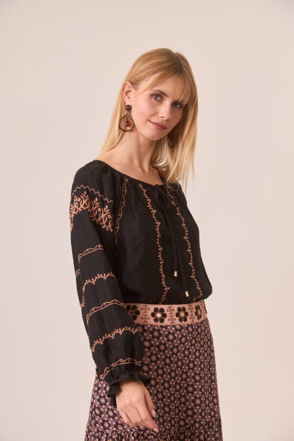 nkn nekane blusa boho bordada zaurak frontal