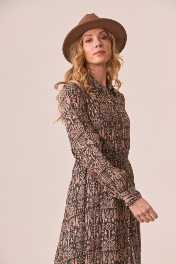 Boho shirt-style dress with side slit and belt