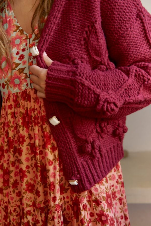 chaqueta jaase maroon cozy detalle