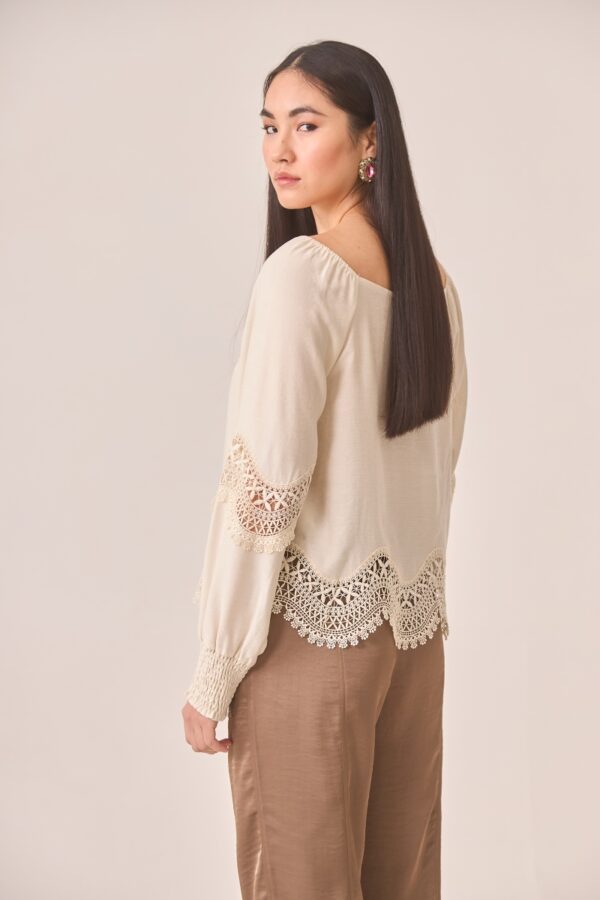 nekane embroidered blouse arctu back