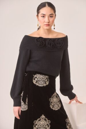 nkn nekane jersey cuello vuelto flores negro portada