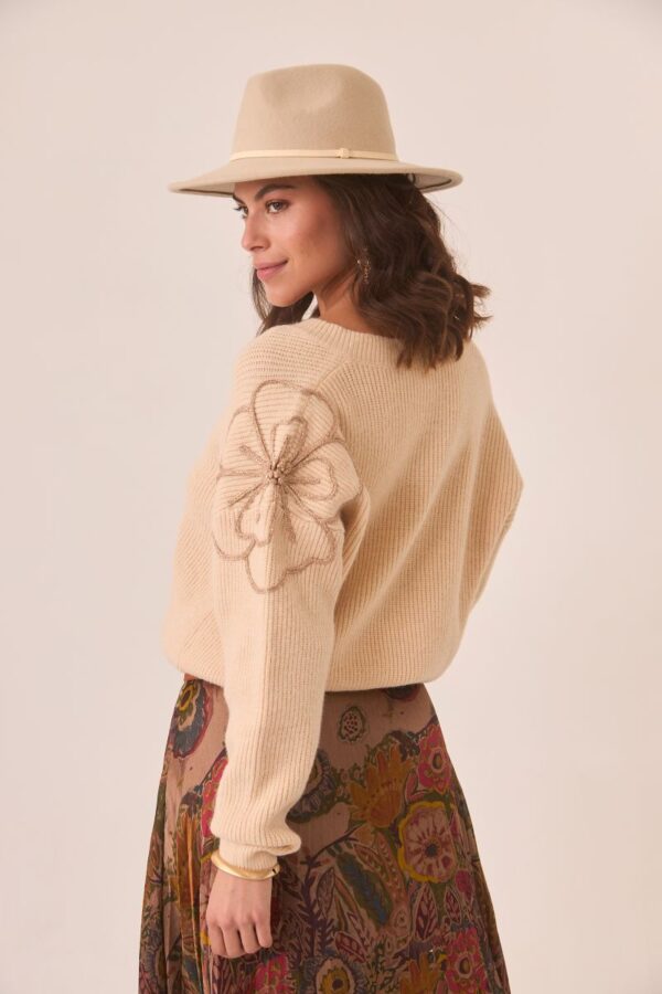 nkn nekane oversized sweater flower sleeves